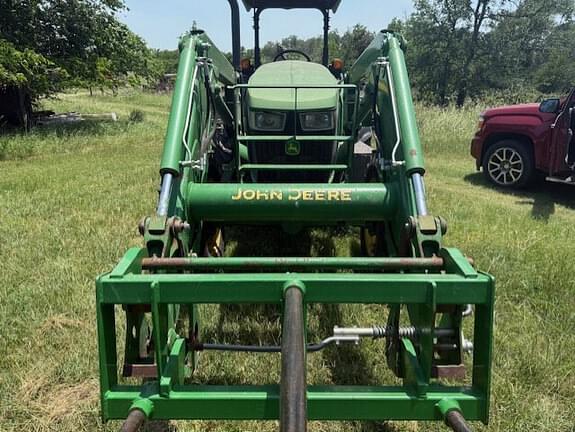 Image of John Deere 5100E equipment image 2