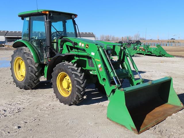 Image of John Deere 5100E equipment image 3