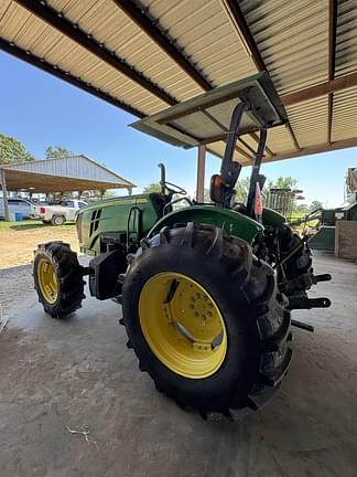 Image of John Deere 5100E equipment image 2