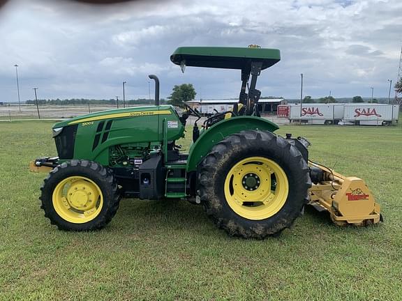 Image of John Deere 5100E equipment image 3