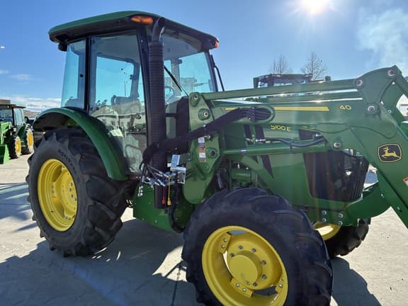 Image of John Deere 5100E equipment image 2