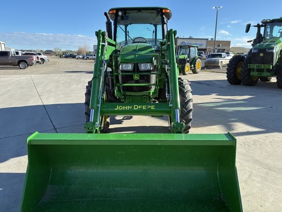 Image of John Deere 5100E equipment image 4