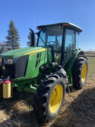 2016 John Deere 5100E Equipment Image0