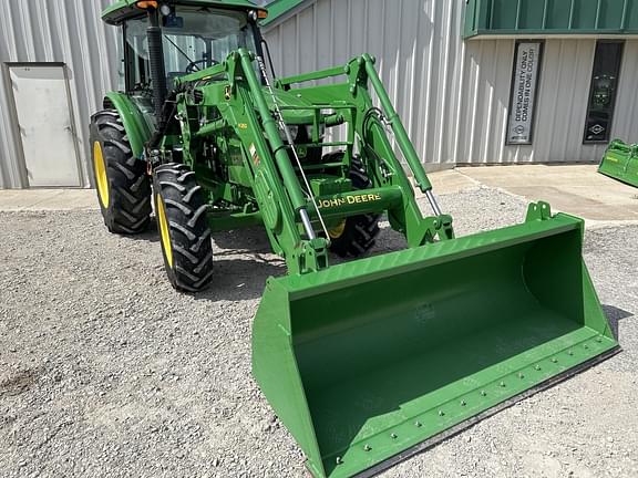 Image of John Deere 5100E equipment image 3