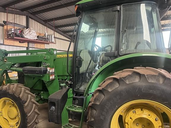 Image of John Deere 5100E equipment image 1