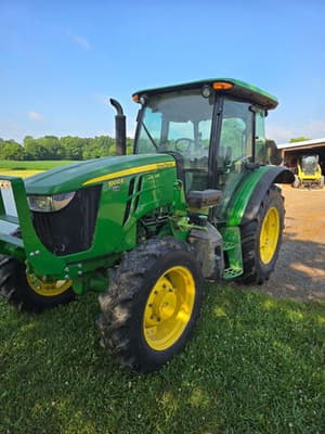 2016 John Deere 5100E Image