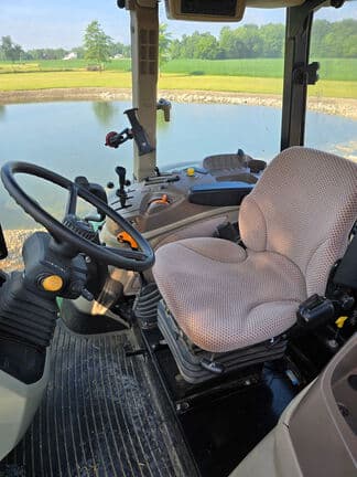 Image of John Deere 5100E equipment image 3