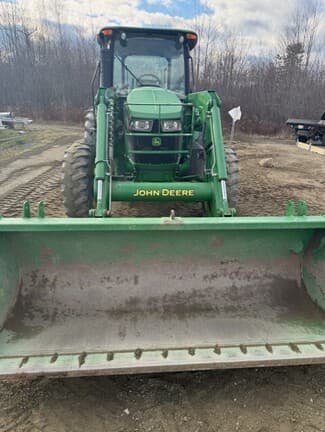 Image of John Deere 5100E equipment image 3