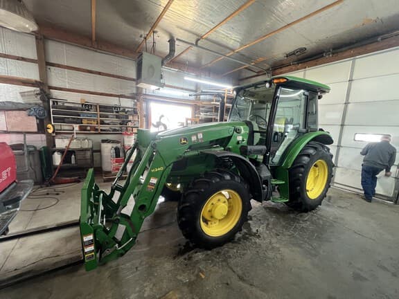 Image of John Deere 5100E equipment image 4