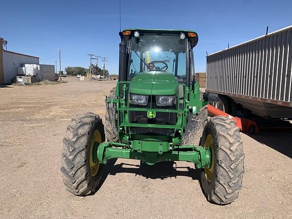 Image of John Deere 5100E equipment image 4