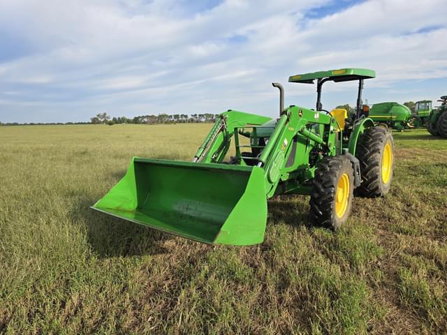 Image of John Deere 5100E equipment image 1