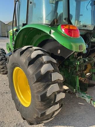 Image of John Deere 5100E equipment image 1