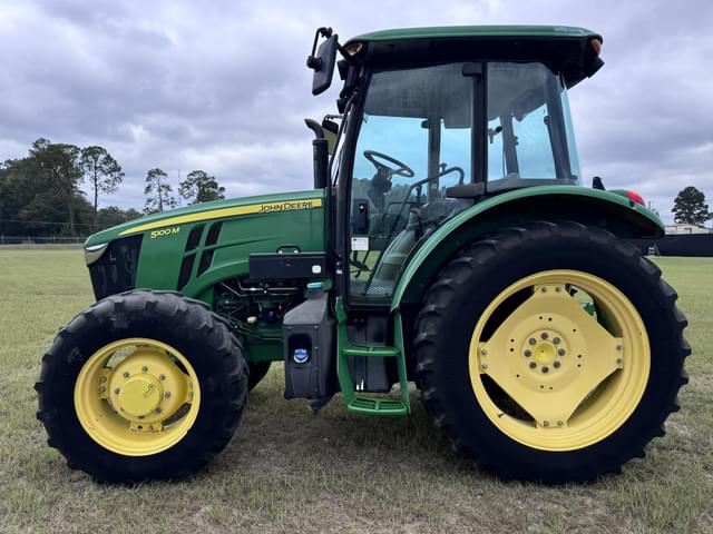 Image of John Deere 5100M equipment image 1