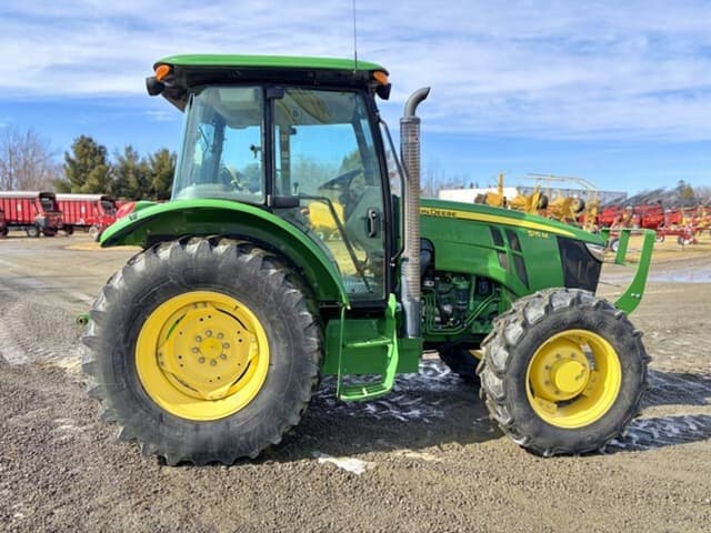 Image of John Deere 5115M equipment image 3