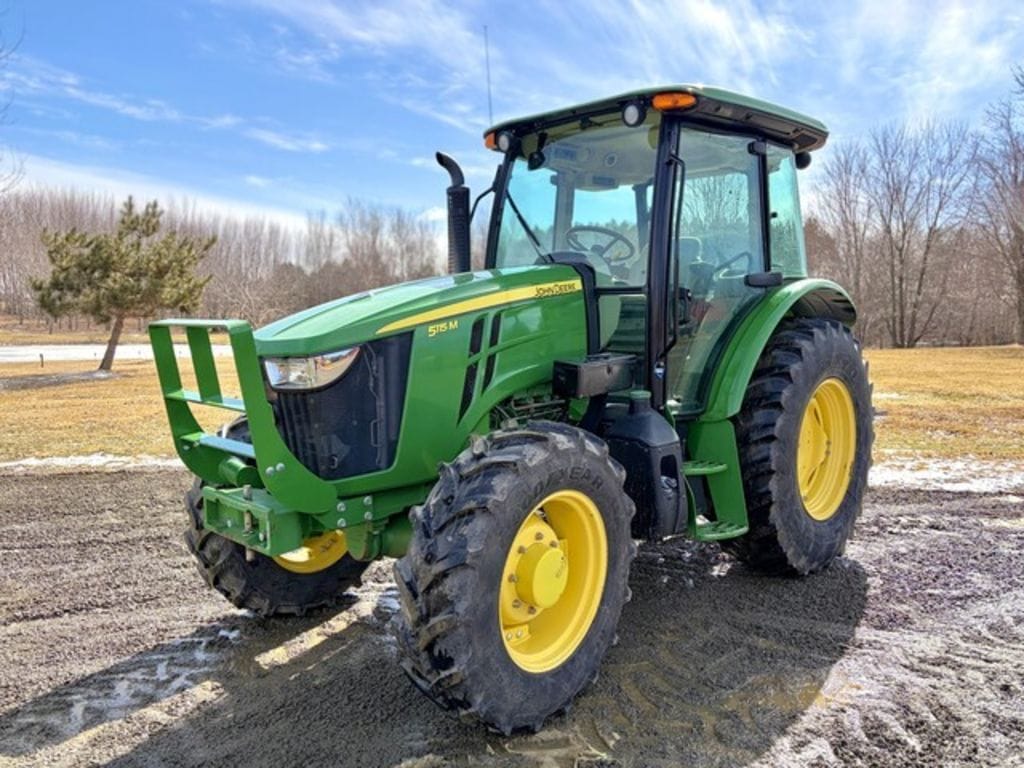 2016 John Deere 5115M Equipment Image0