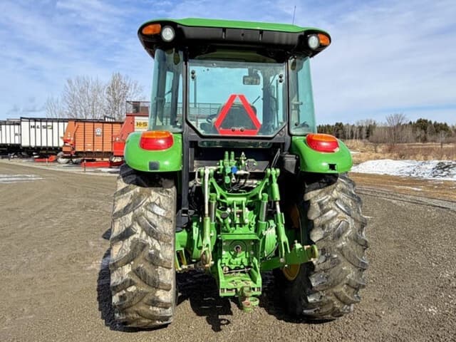 Image of John Deere 5115M equipment image 4