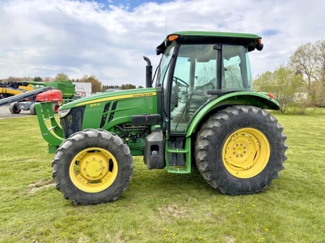 Image of John Deere 5115M equipment image 2