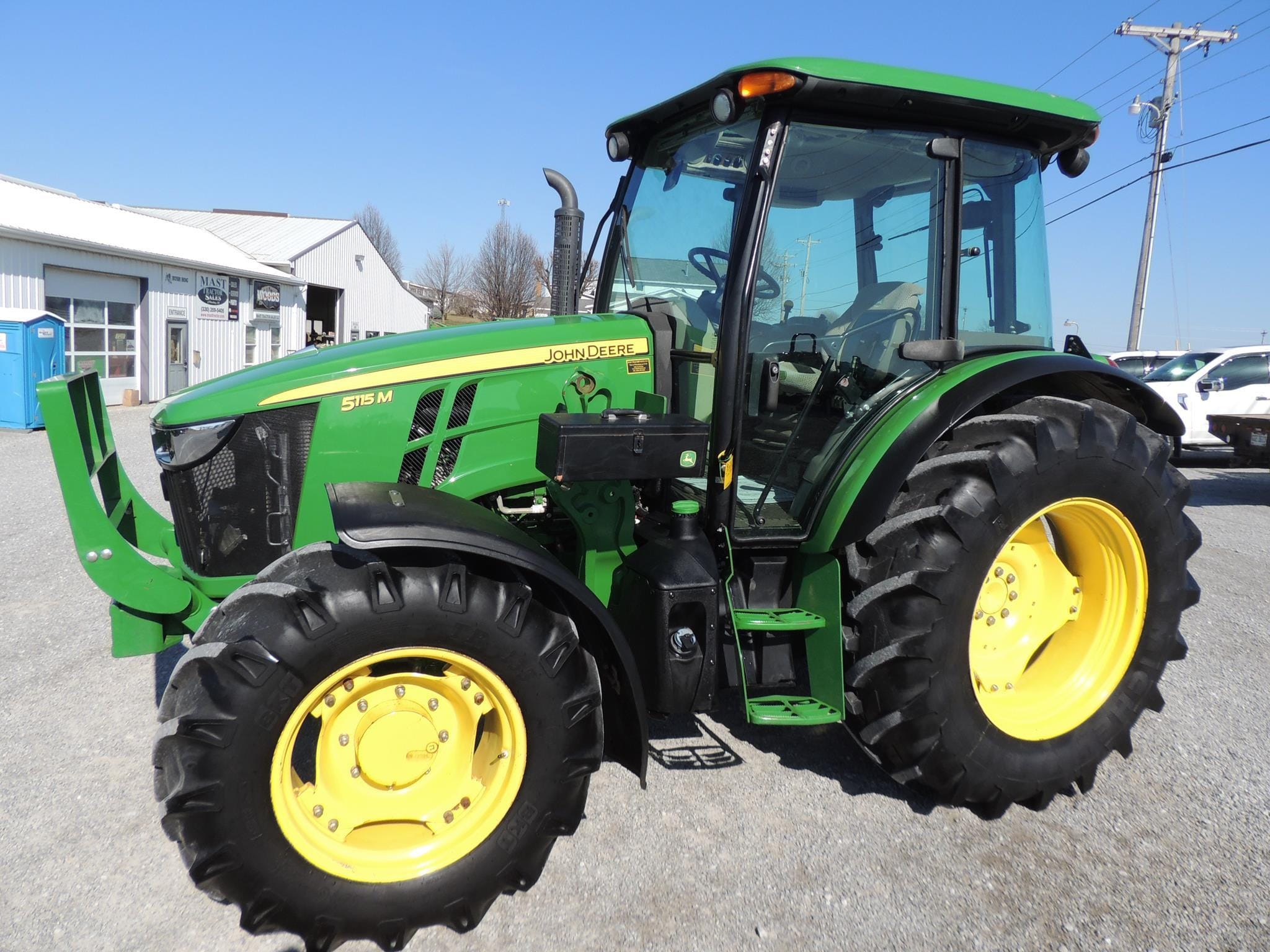 2016 John Deere 5115M Equipment Image0