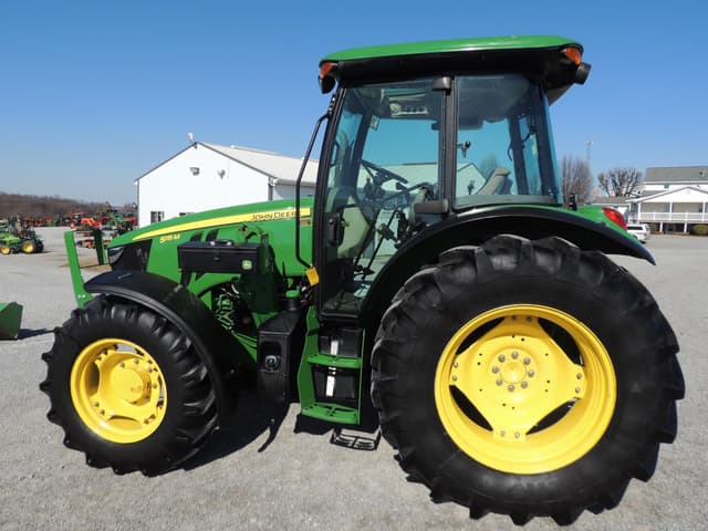 Image of John Deere 5115M equipment image 1