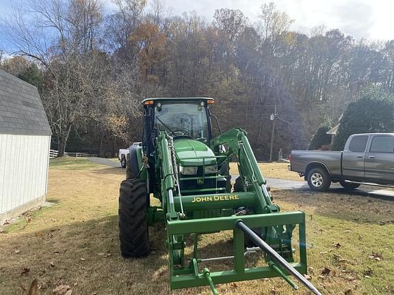 Image of John Deere 5115M equipment image 4