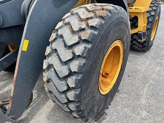 Image of John Deere 544K equipment image 4