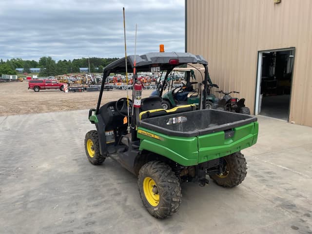 Image of John Deere XUV 550 equipment image 1