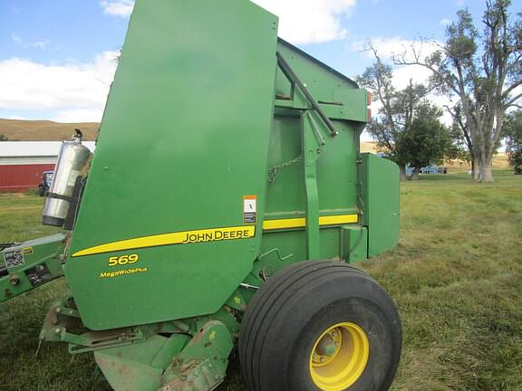 Image of John Deere 559 equipment image 1