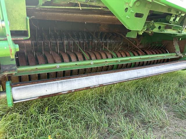 Image of John Deere 569 MegaWide Plus equipment image 1