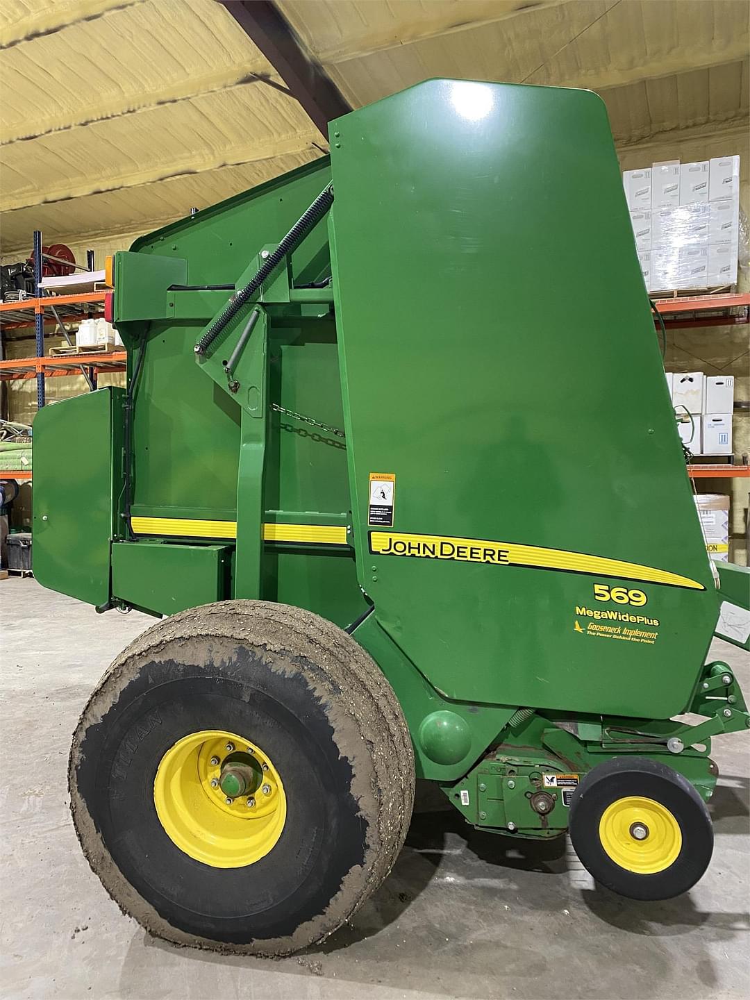 Image of John Deere 569 MegaWide Plus Primary image