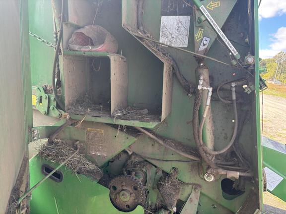 Image of John Deere 569 MegaWide Plus equipment image 4