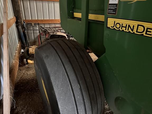 Image of John Deere 569 MegaWide Plus equipment image 2