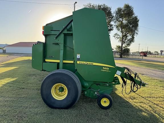 Image of John Deere 568 Mega Wide Plus equipment image 1