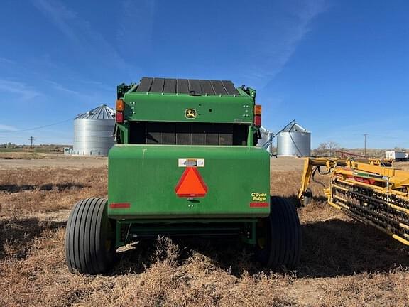 Image of John Deere 569 MegaWide Plus equipment image 3