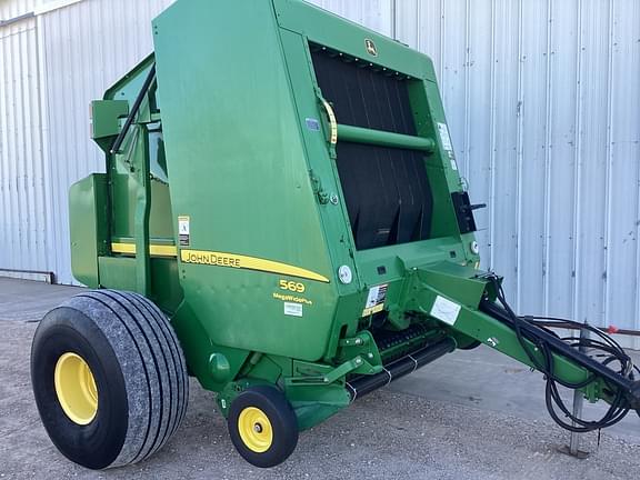 Image of John Deere 569 MegaWide Plus equipment image 4