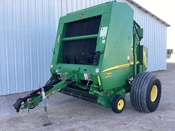 Image of John Deere 569 MegaWide Plus equipment image 1