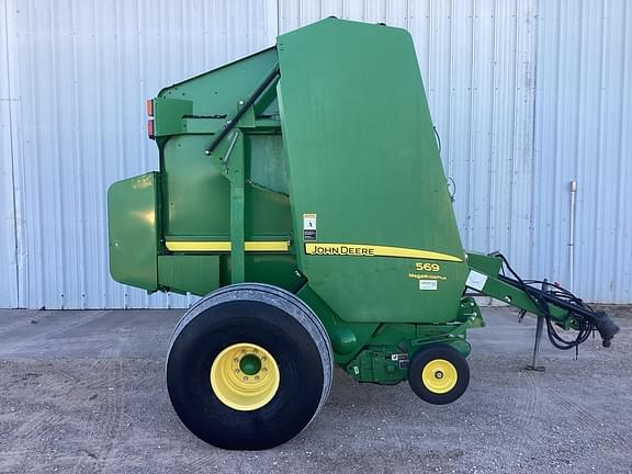 Image of John Deere 569 MegaWide Plus equipment image 3