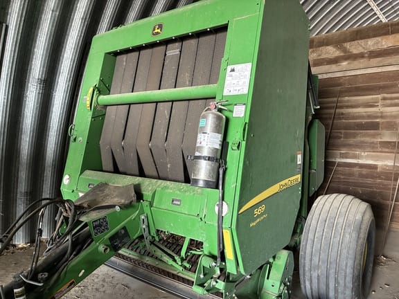 2016 John Deere 569 MegaWide Plus Equipment Image0