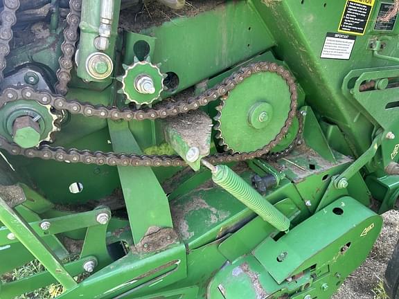 Image of John Deere 569 MegaWide Plus equipment image 2
