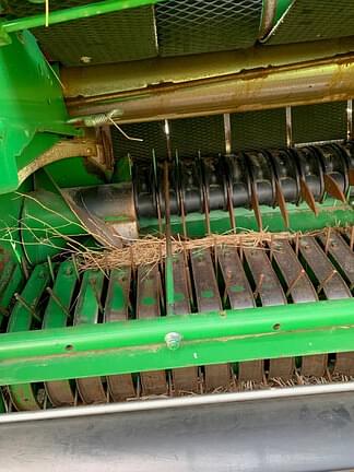 Image of John Deere 569 Premium equipment image 4