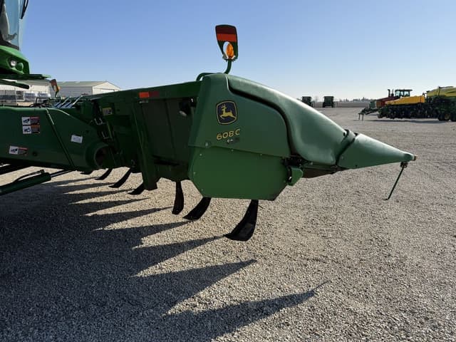Image of John Deere 608C equipment image 4