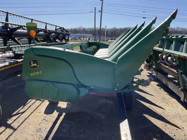 Image of John Deere 608C equipment image 3