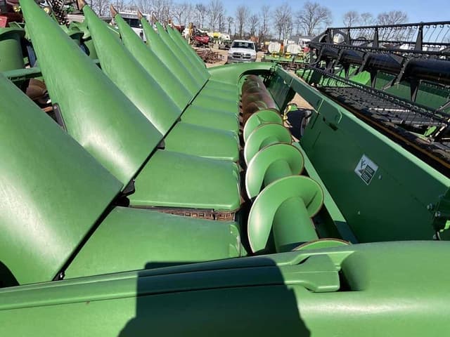 Image of John Deere 608C equipment image 1