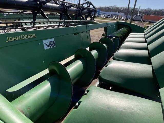 Image of John Deere 608C equipment image 4