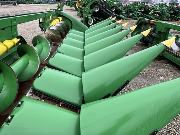 Image of John Deere 608C equipment image 4