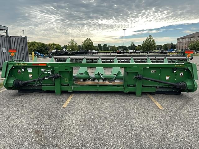 Image of John Deere 608C equipment image 3
