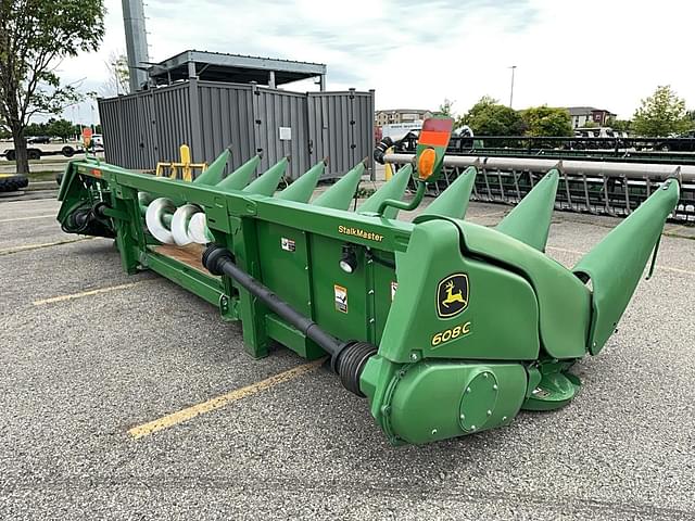 Image of John Deere 608C equipment image 2