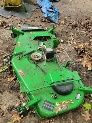 2016 John Deere 60D Equipment Image0