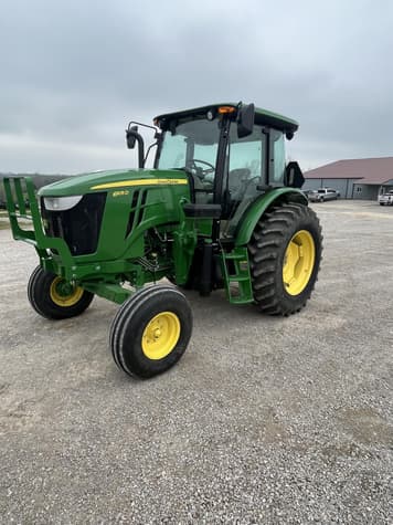 Main image John Deere 6105D