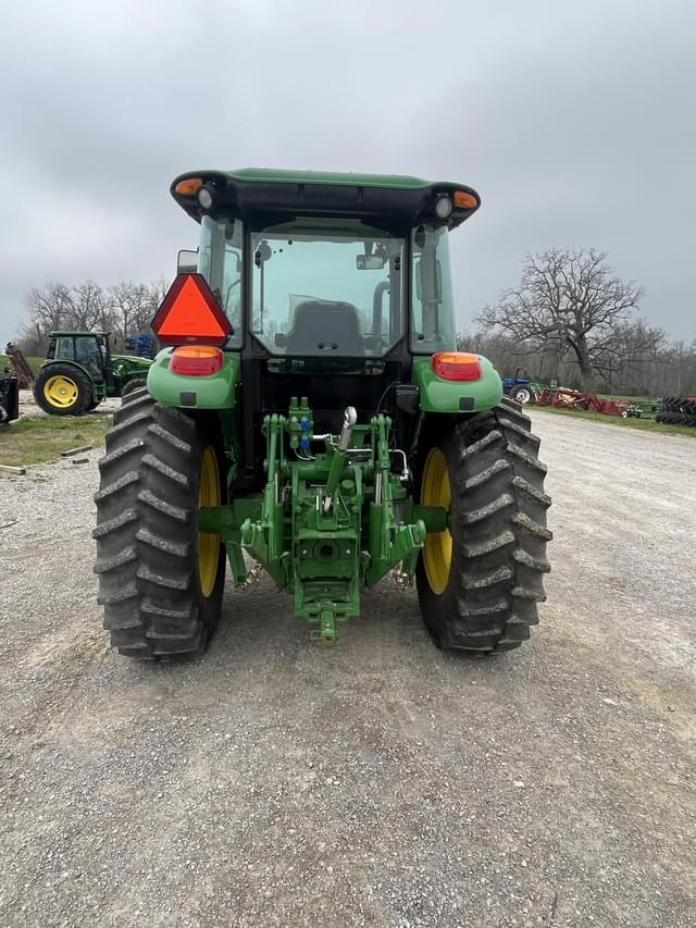 Image of John Deere 6105D equipment image 3