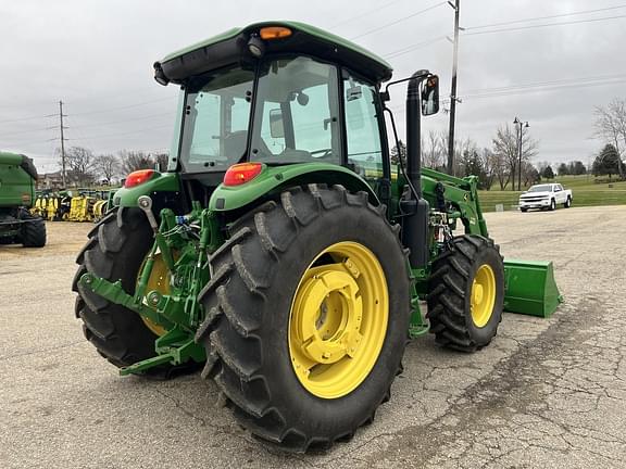 Image of John Deere 6105E equipment image 4